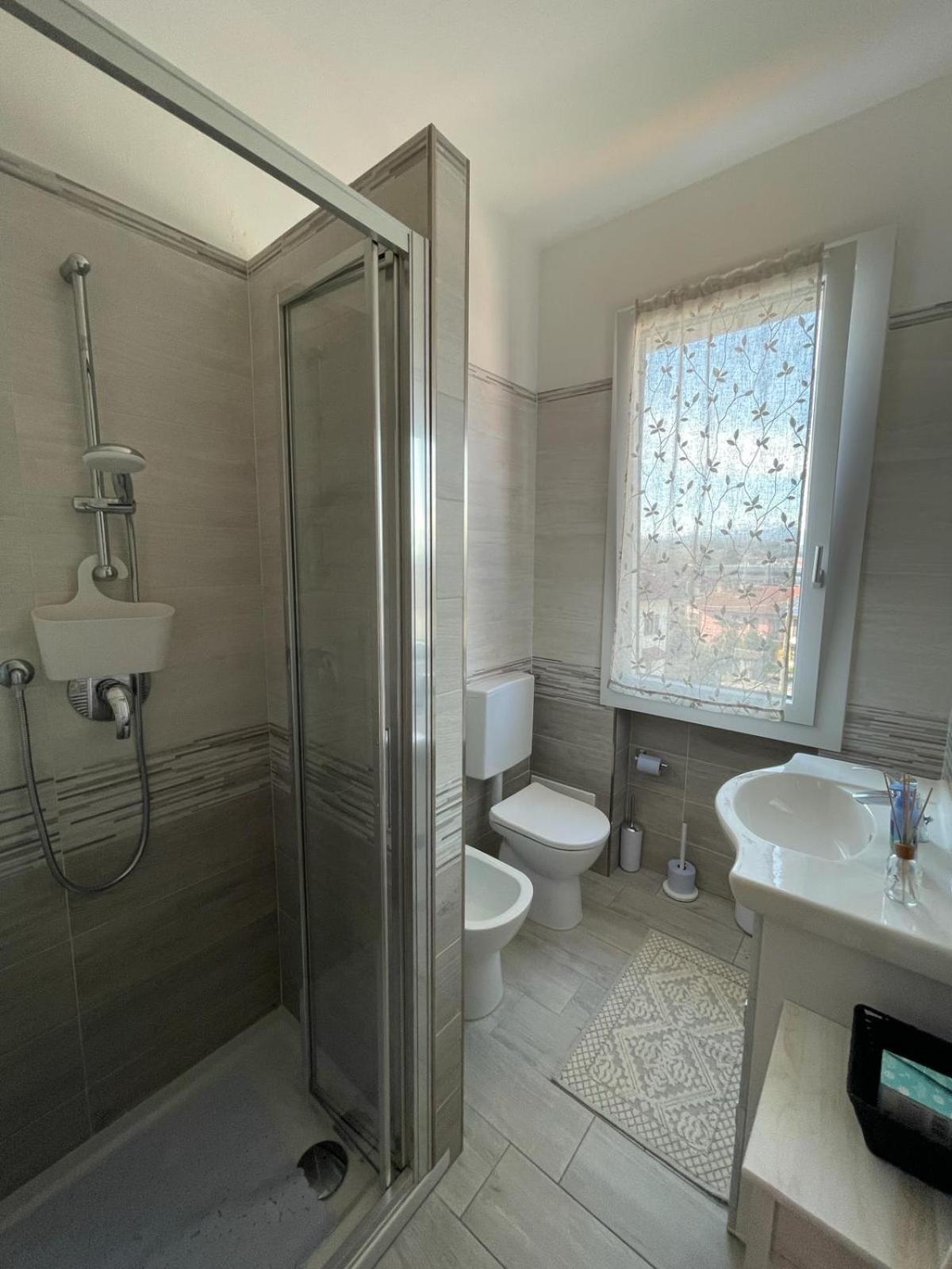Water Lily Apartment Bardello Екстериор снимка